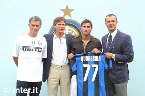 内维斯与两 内维斯与两